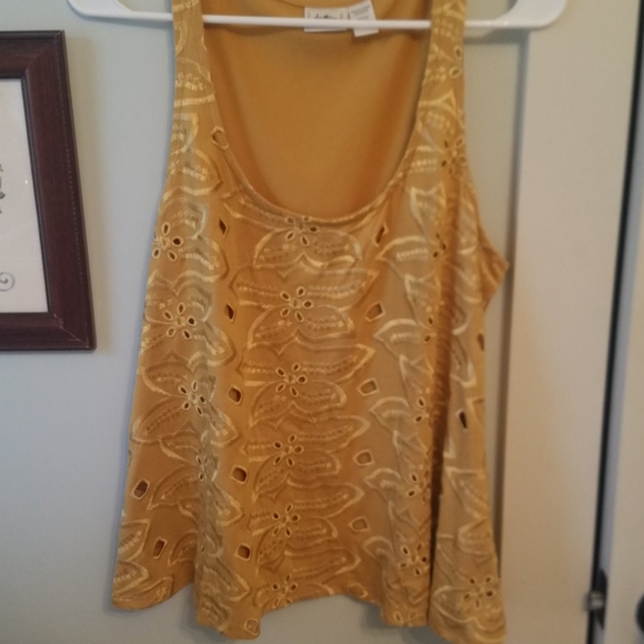 Women's sleeveless too - Picture 1 of 1